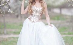 掀开奶罩边躁狠狠躁软女朋友小说